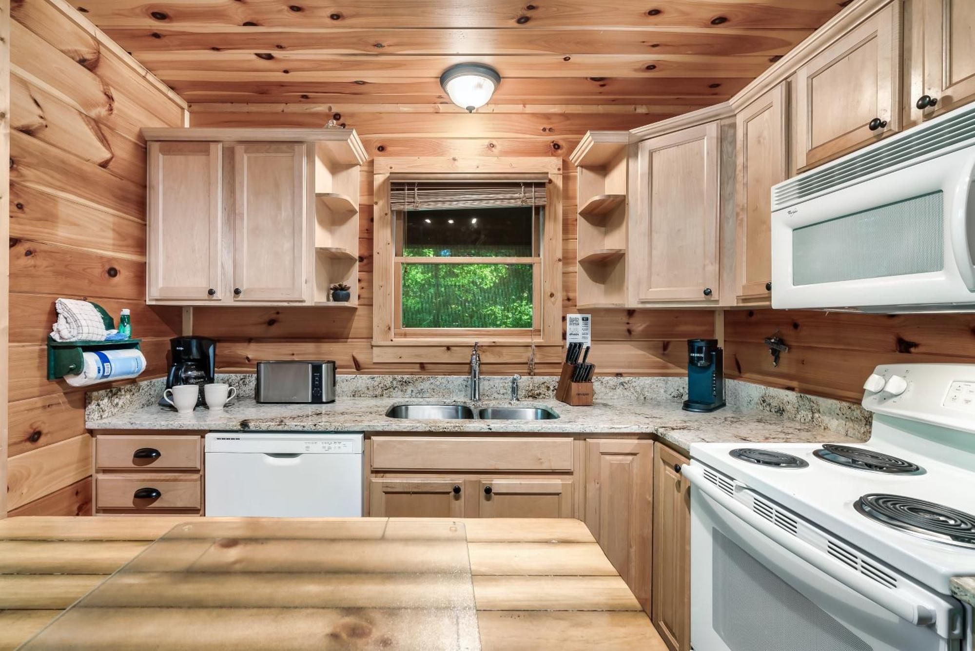 Peaceful Family Cabin With Hot Tub, Game Room, & More! سيفيرفيل المظهر الخارجي الصورة